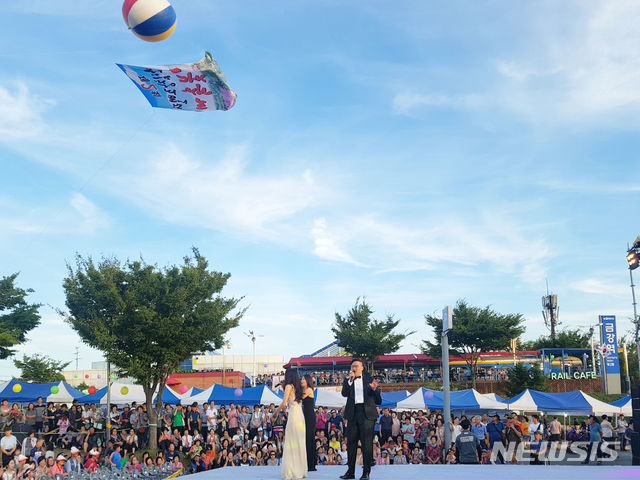 대구 반야월 연꽃축제, 지자체 대신 지역주민이 직접 운영