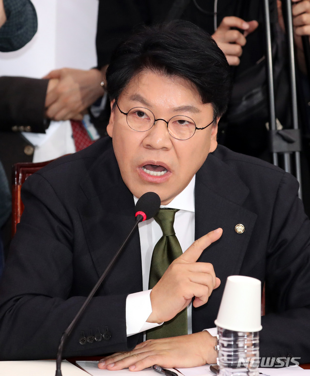 의사진행 발언하는 장제원 의원