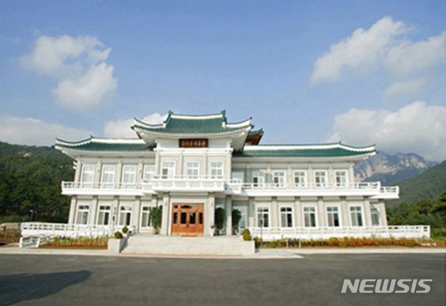 통일부, 금강산관광지구의 남측 시설물 옥류관 공개