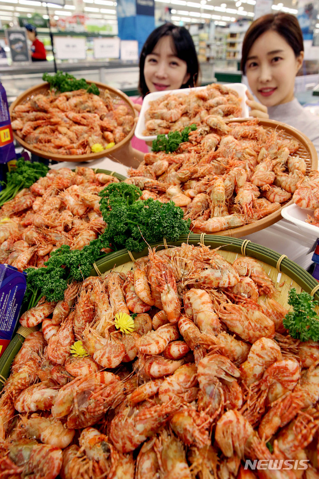 통통한 가시배새우 맛보세요