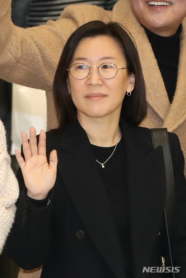 금의환향 기생충 제작사 바른손이앤에이 곽신애 대표