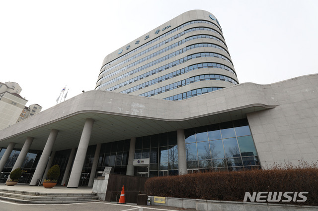인적 없는 한국교총회관