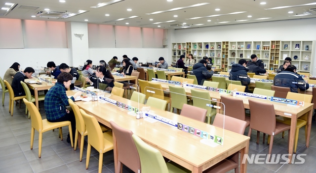 경기북부청사 구내식당 칸막이 설치…코로나19 예방