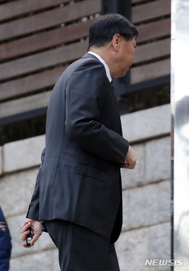 정주영 회장 제사 참석하는 정몽일 현대엠파트너스 회장