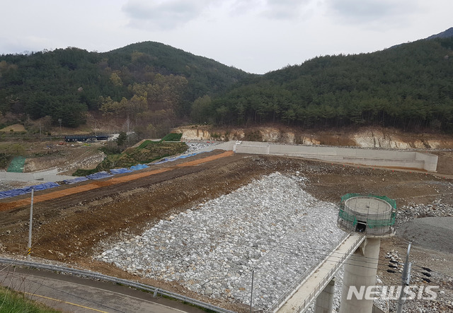 경남 산청 방곡저수지 연말 담수 시작…공정률 70%