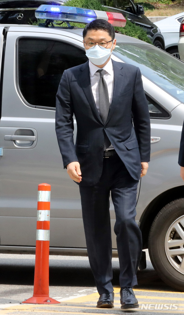 영장심사 앞둔 유준원 대표