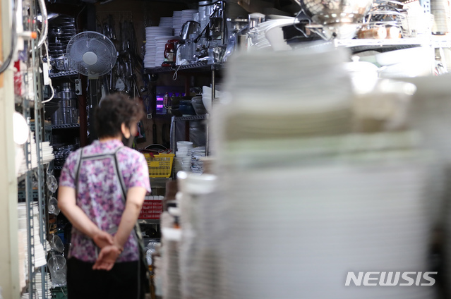 가게 창업 못하자 주방용품점도 시름