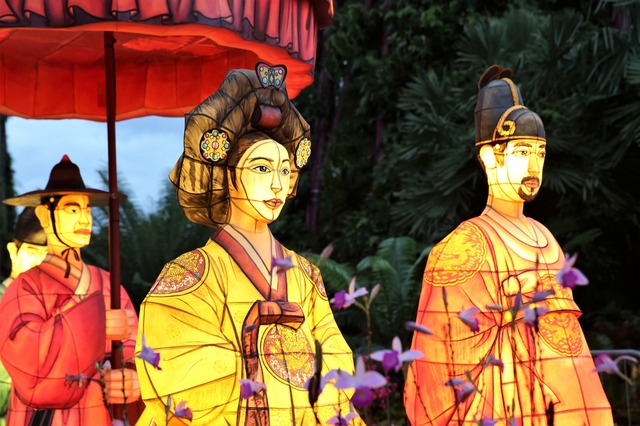 경복궁 거닐던 조선 왕가, 싱가포르서 燈으로 재현