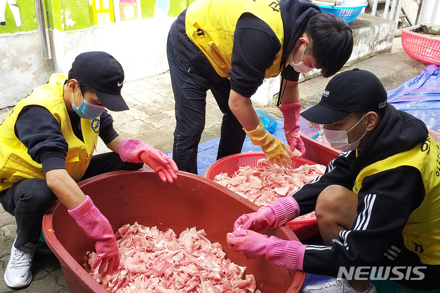 우석대, 추석 맞아 어려운 이웃에 밑반찬 전달 눈길
