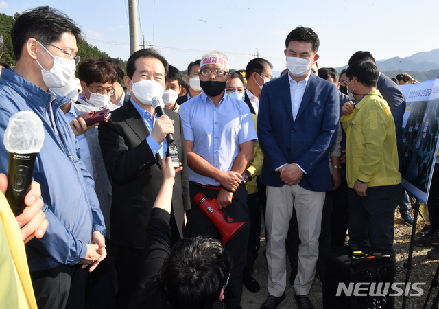 추석연휴 첫날, 합천 집중호우 피해현장 찾은 정세균 총리