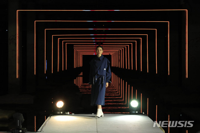 E.FaRo 온라인 패션쇼