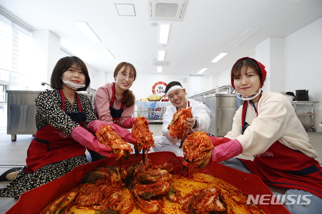 절임배추와 양념세트…청정 임실 김장세트 인기 폭발