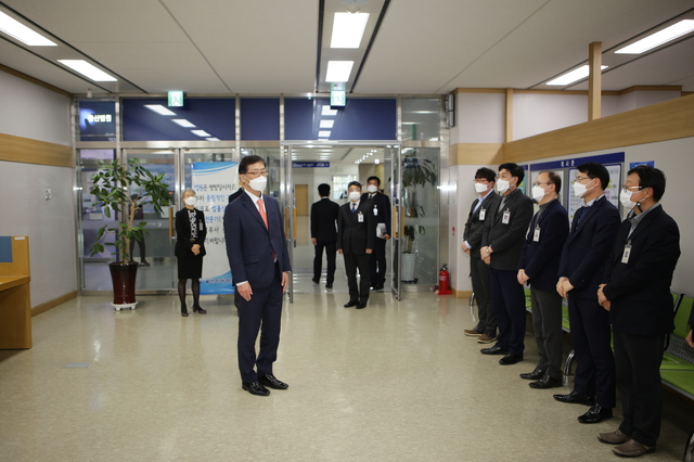 김우진 울산지법원장 사법부 신뢰 회복 위해 함께 노력하자