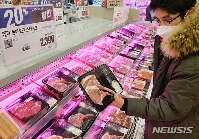 비주얼도 맛도 굿…롯데마트, 본 인 스테이크 대전