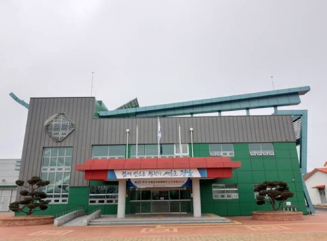 경남농업기술원 유용곤충연구소 문 열어…6번째 기관