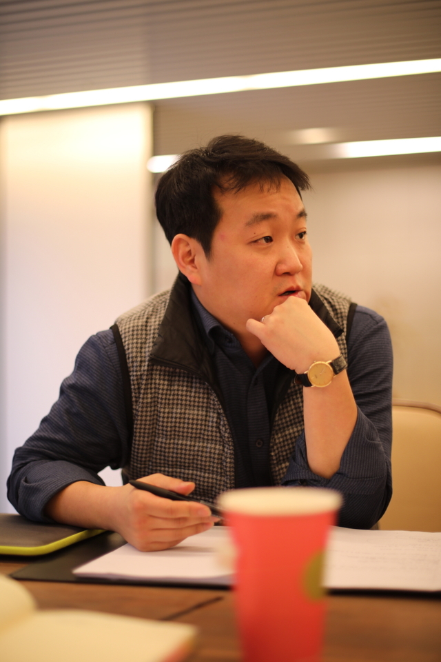민새롬 살아있는 자를 재연, 새로운 관객 설렘·부담