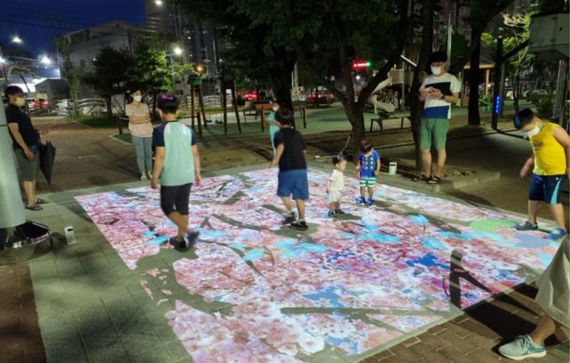 경산 백천공원 ICT 움직이는 영상조명 인기