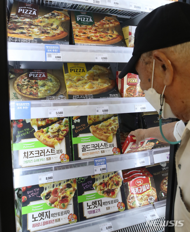 식품업계 냉동피자 시장 주목...전문점 수준 맛, 집에서도 가능