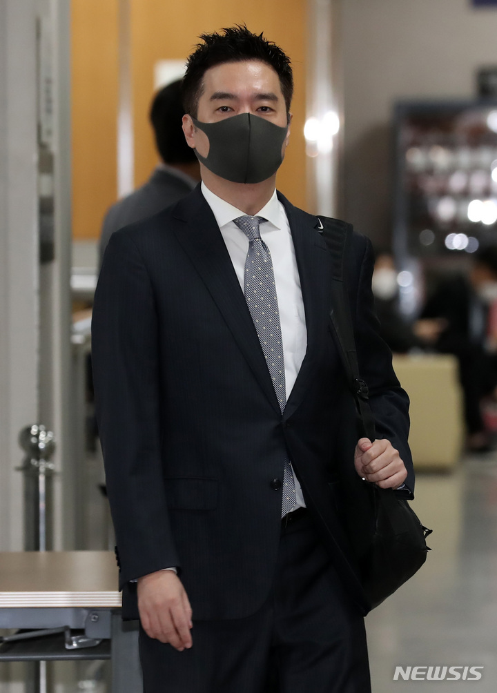법정 향하는 김세의