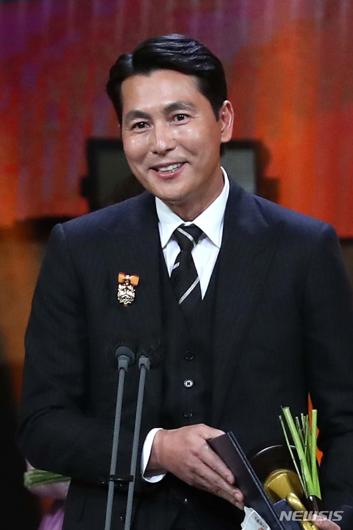 김수로·정우성·고경표도 돌파감염…위기의 위드코로나
