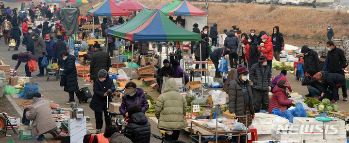 북적북적 도깨비 장터