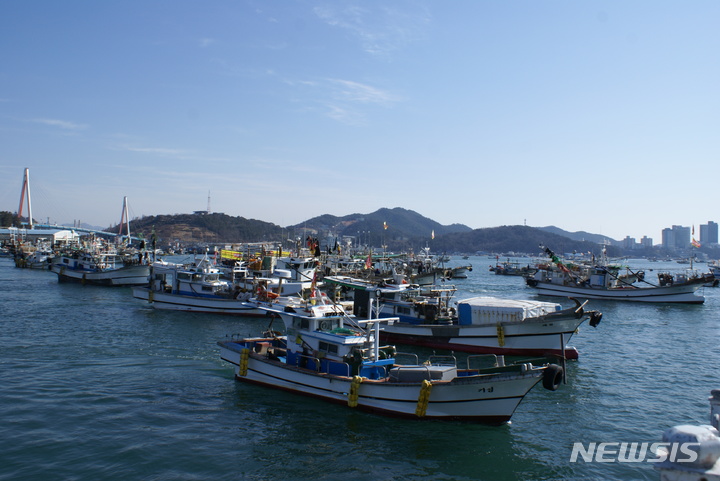 어선 600척 동원, 해상풍력 반대하는 여수 어민들