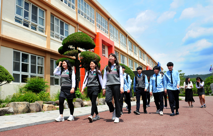진주 외국어고 농촌학교의 불리함 극복하고 새롭게 도약