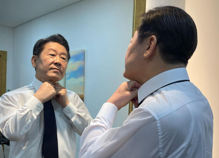 외부활동 자제해 온 이재명, 흑발로 염색… 활동 재개 나서나 [뉴시스Pic]