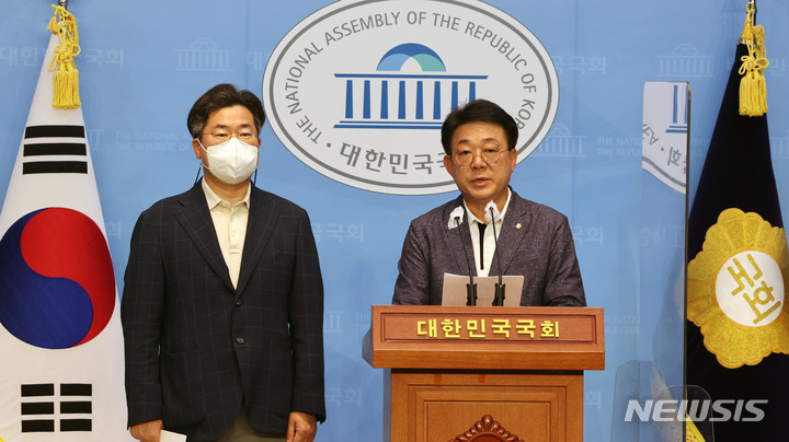 이재명 상임고문 인천 계양을 출마 요청하는 허종식-박찬대 의원
