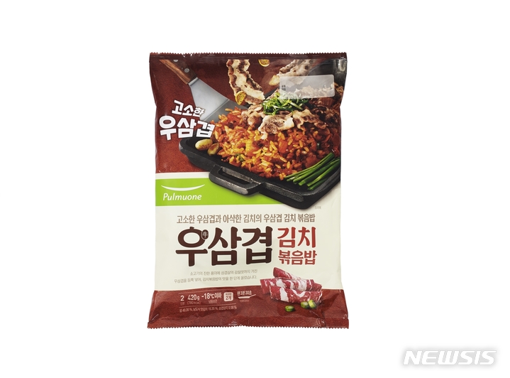풀무원, 남도식 맛김치 활용 우삼겹 김치볶음밥 출시