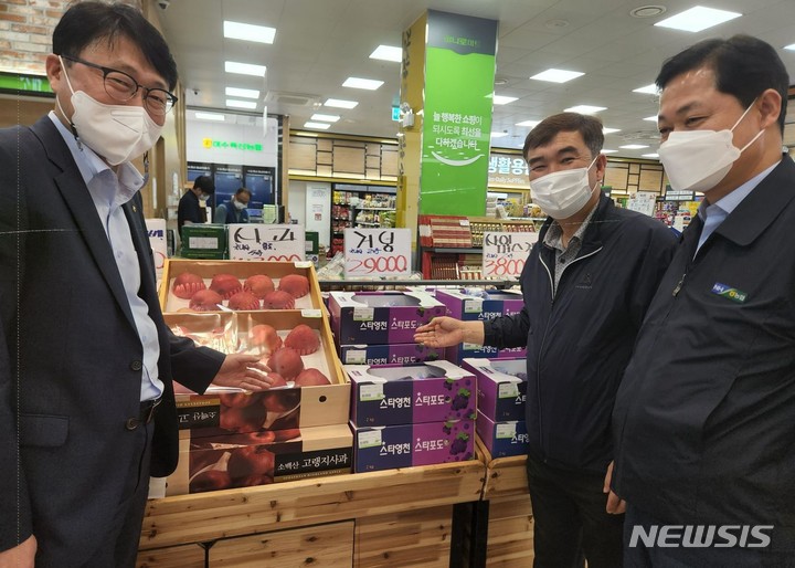 농협 전남검사국, 추석 명절 대비 하나로마트 식품안전점검