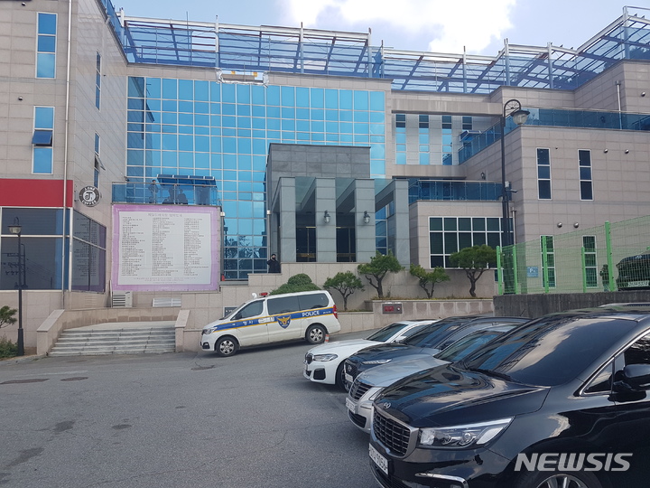 평택 제일장례식장 안치 7명 중 5명 신원 확인...여성 4명, 남성 3명