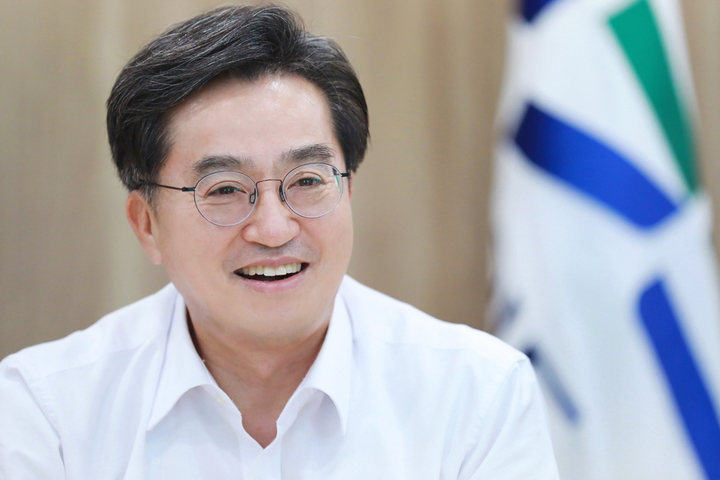 [신년인터뷰] 김동연 경기지사 현 정부, 전 정권 탓만 하다 위기 대처 못해