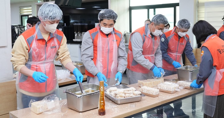 한국타이어, 대전과 금산서 한과 및 쿠키 나눔 행사