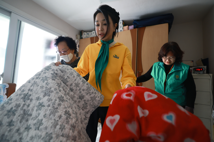 김건희 여사, 이동식 빨래 봉사활동 및 대전 전통시장 방문 [뉴시스Pic]