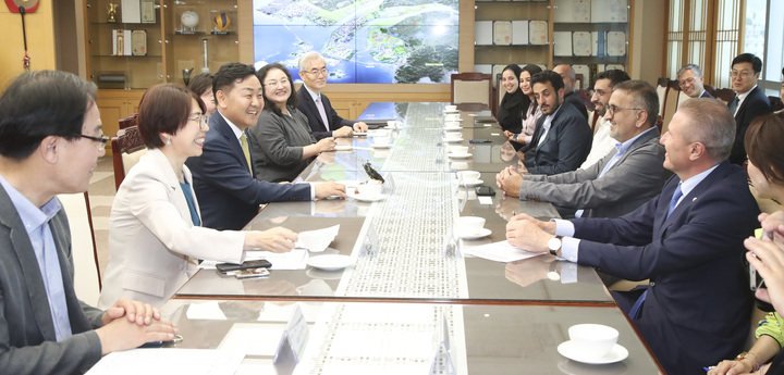 아·태 마스터스 아부다비 조직위, 김관영 지사 만나 운영노하우 문의
