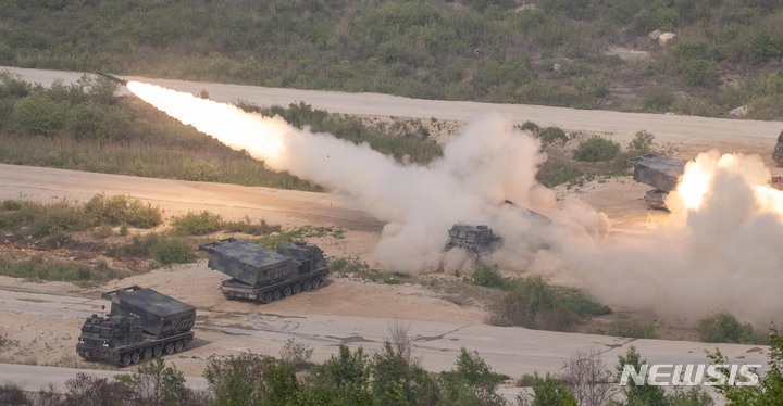 2023 연합·합동 화력 격멸훈련, 로켓 발사하는 MLRS
