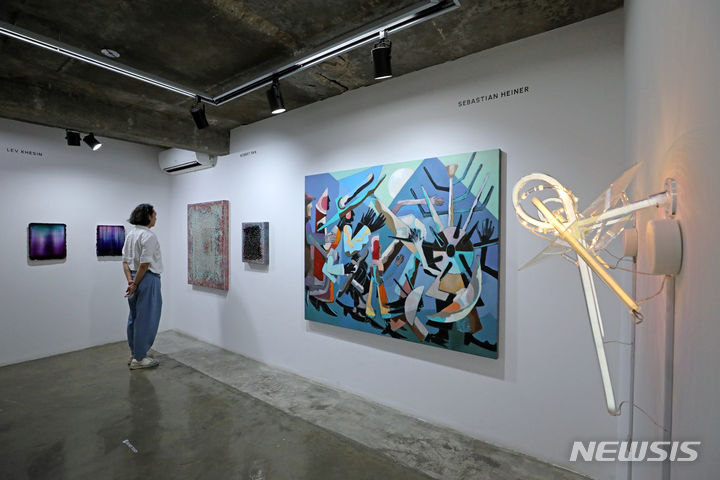 초이앤초이 갤러리 베를린에서 서울로: 지평선 넘어 전시 개막