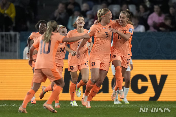 세계 3위 스웨덴, 여자월드컵서 남아공에 2-1 진땀승(종합2보)