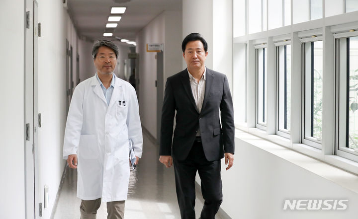 서울시 보건환경연구원 찾은 오세훈 서울시장