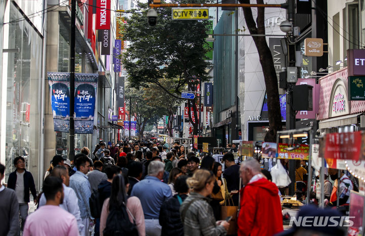 명동에 다시 외국인…서울 6대 상권 공실률 10%대로 하락