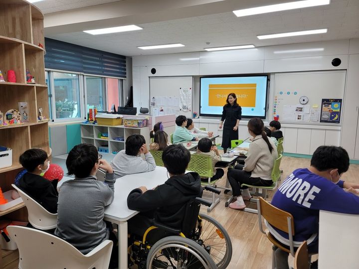 언론진흥재단, 충북 특수교육학생에 디지털리터러시 교육