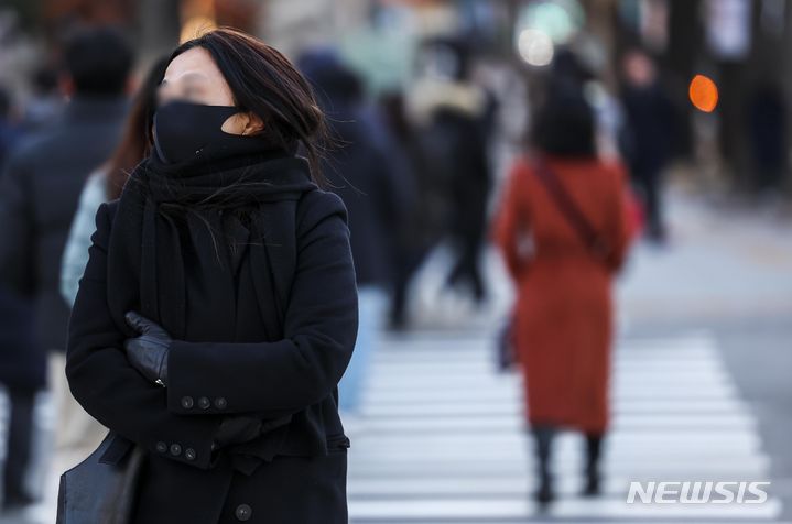 낮 최고 21도 따뜻한 겨울…일교차에 감기 조심[오늘날씨]