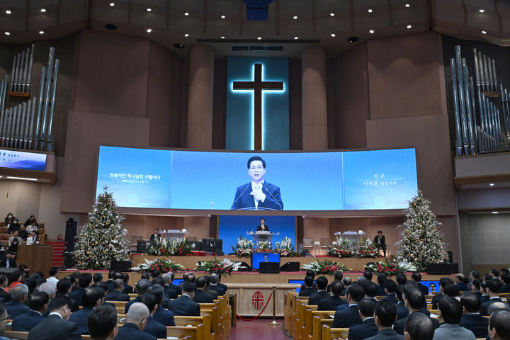 여의도순복음교회, ‘열두광주리 특별새벽기도회…싱가포르 교인 400명 방한