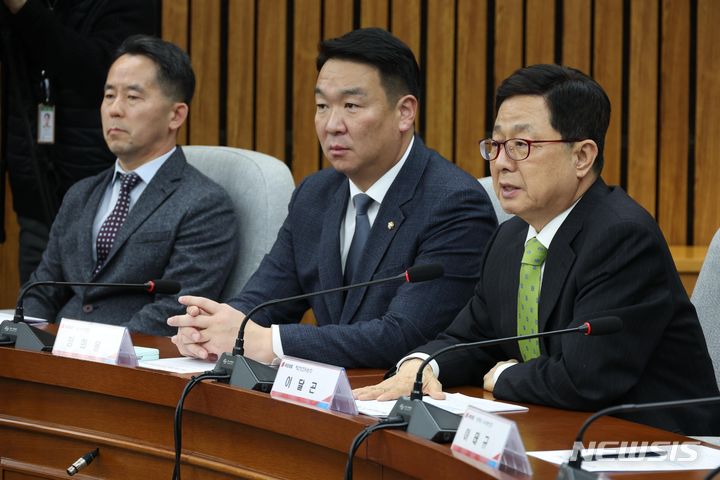 발언하는 이달곤 제2정조위원장 겸 농해수위 간사