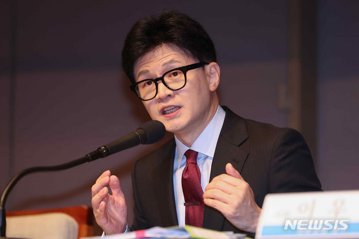 우상호, 방송중 한동훈 욕설 …한 광주 룸살롱서 욕설한 분(종합)