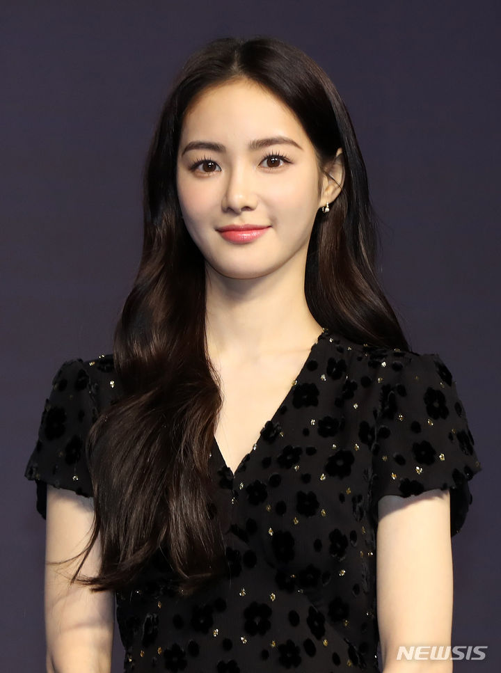 홍수주, 예쁨 가득 비주얼