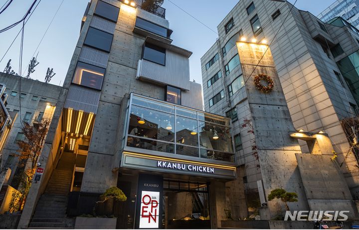 깐부치킨, 가맹점수 4년 연속 감소세…가맹비는 40% 급증