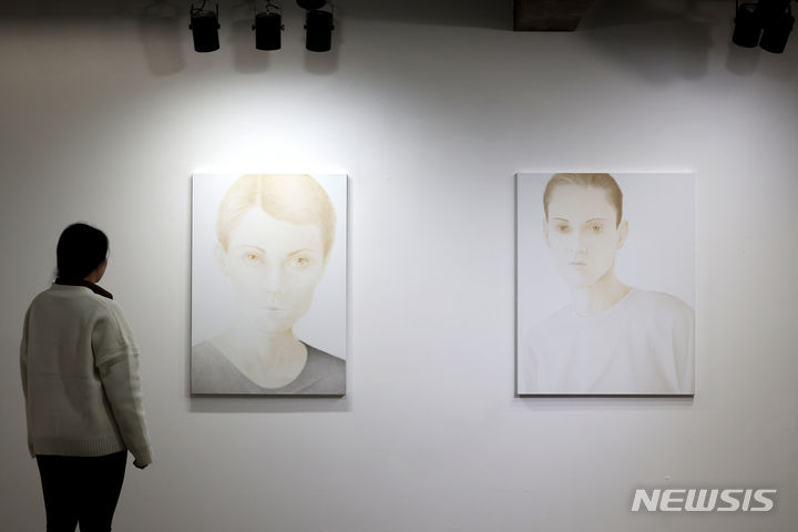 거울 자아 베르트람 하제나우어 개인전 여는 초이앤초이 갤러리