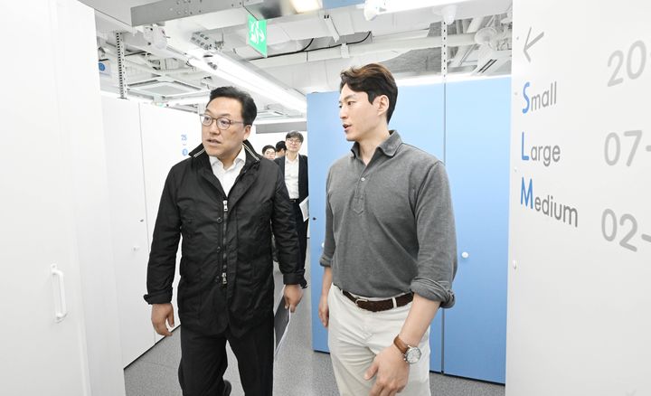 신산업 셀프스토리지 현장 찾은 김병환 차관